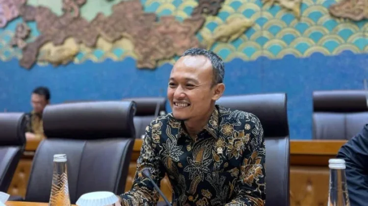 DPR Ingatkan Rekam Jejak RI dalam Produksi Kendaraan Niaga
