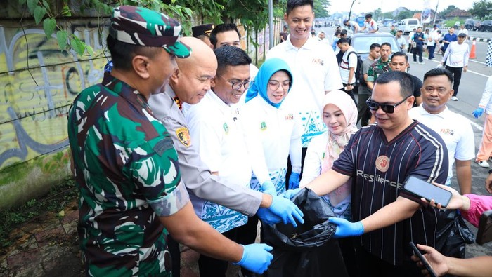 Gubernur, Danrem dan Kapolda Banten Gelar Aksi Bersih Jelang HPN