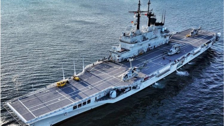 Kemhan Pastikan TNI Terima Kapal Induk Hibah Italia