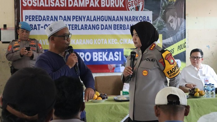 Polres Bekasi Lawan Narkoba, Warga Dapat Edukasi & Bansos