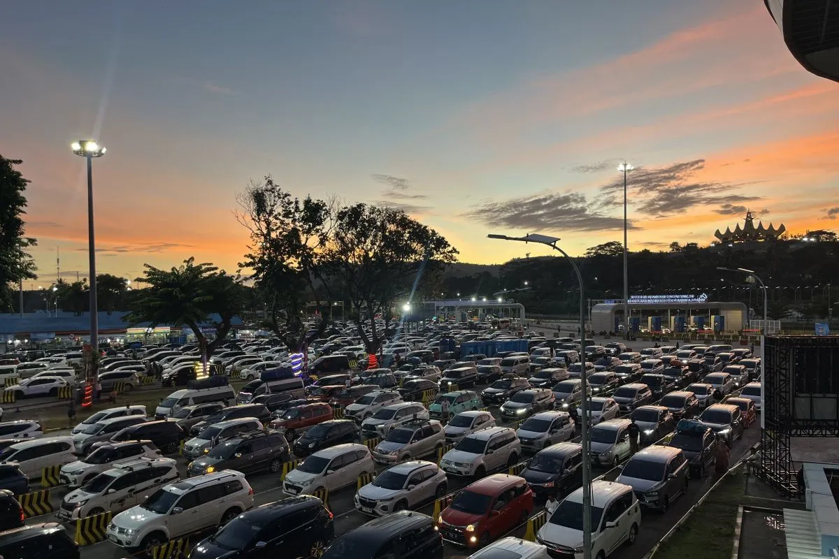 Prabowo Tegaskan: Bersihkan Diri atau Dibersihkan