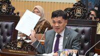 Ketua_Komisi_III_DPR_RI_Habiburokhman_saat_memimpin_Rapat_Dengar_Pendapat_Umum__RDPU__dengan_sejumla20260331173029 RUU Jabatan Hakim, DPR Tegaskan Pentingnya Partisipasi Publik