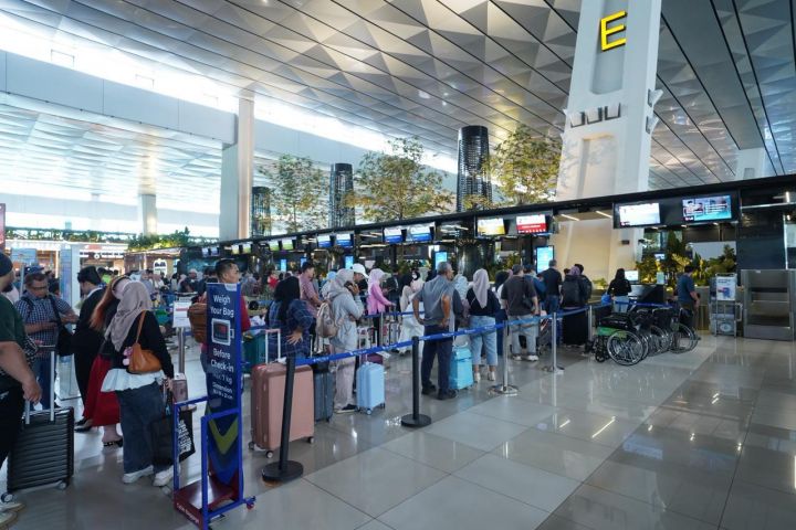 Mudik Lebaran, 1,53 Juta Penumpang Padati Bandara