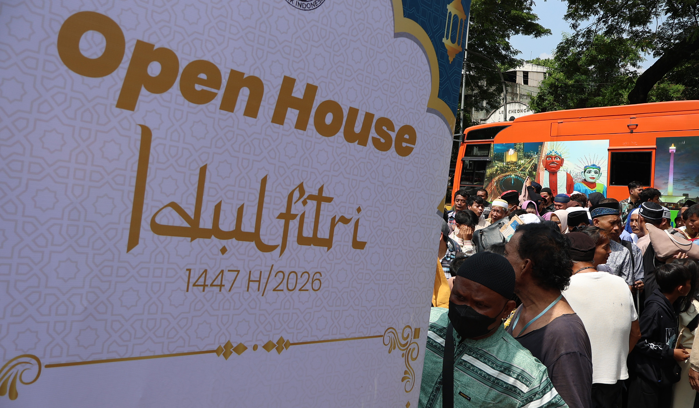 Warga Padati Open House Presiden Prabowo di Istana