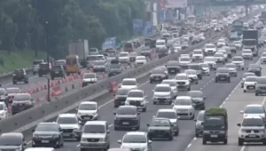 Lalin di Sejumlah Tol Arah Jakarta Kembali Padat Pagi Ini