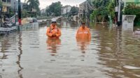 banjir-melanda-tangerang-selatan-setelah-hujan-deras-menggenangi-8-titik-dokbpbd-tangerang-selatan-1772932989215_169 Banjir Tangsel Rendam Permukiman, Ratusan KK Terdampak