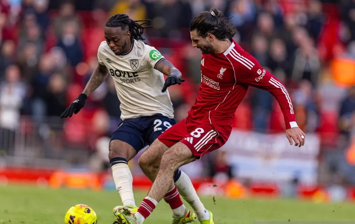 Arne Slot Kritik Gaya Main Liga Inggris