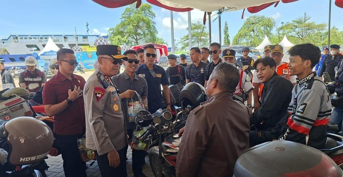 Kapolda Banten Pastikan Arus Mudik di Ciwandan Lancar