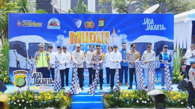 Kapolri Lepas Ribuan Pemudik Gratis 2026 dari Polda Metro