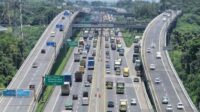 Hari ini Tol Japek dan Jalan Layang MBZ Padat