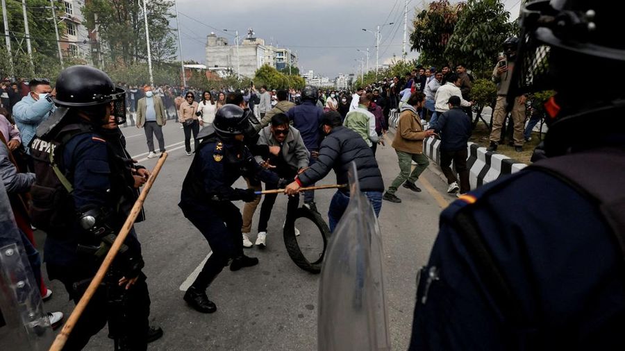 Nepal Bergejolak, Mantan PM Ditangkap, Puluhan Tewas