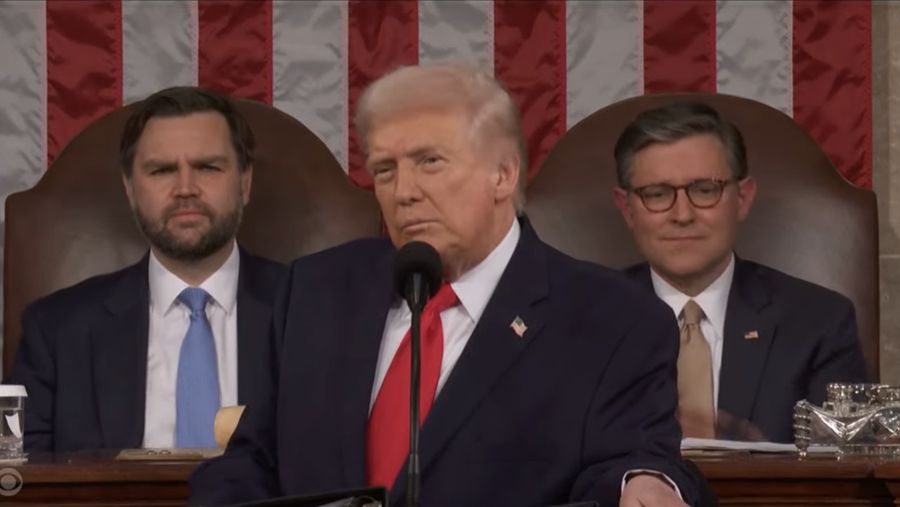 Trump Abaikan Peringatan Intelijen Soal Iran