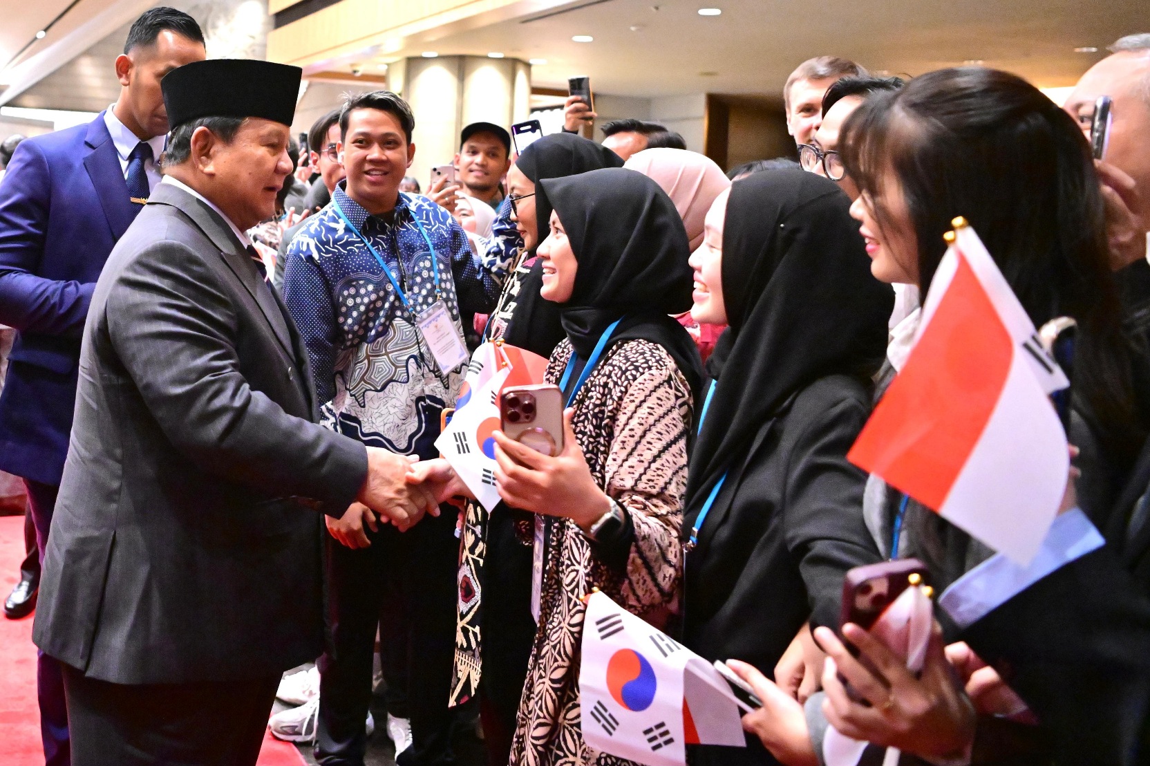 Presiden Prabowo Disambut Hangat Diaspora di Seoul