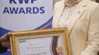 Waka DPR RI Sari Yuliati Raih Penghargaan Perempuan Inspiratif DPR 2026