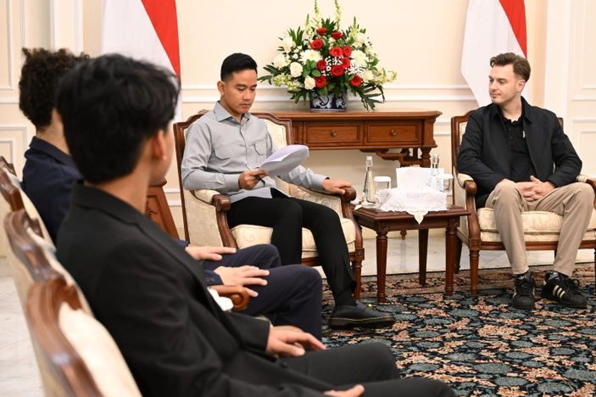 Wapres Gibran Bahas Beasiswa Sepak Bola ke AS