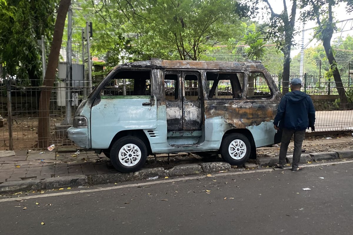 Polisi Buru Pelaku Pembakaran Sopir Angkot di Tanah Abang