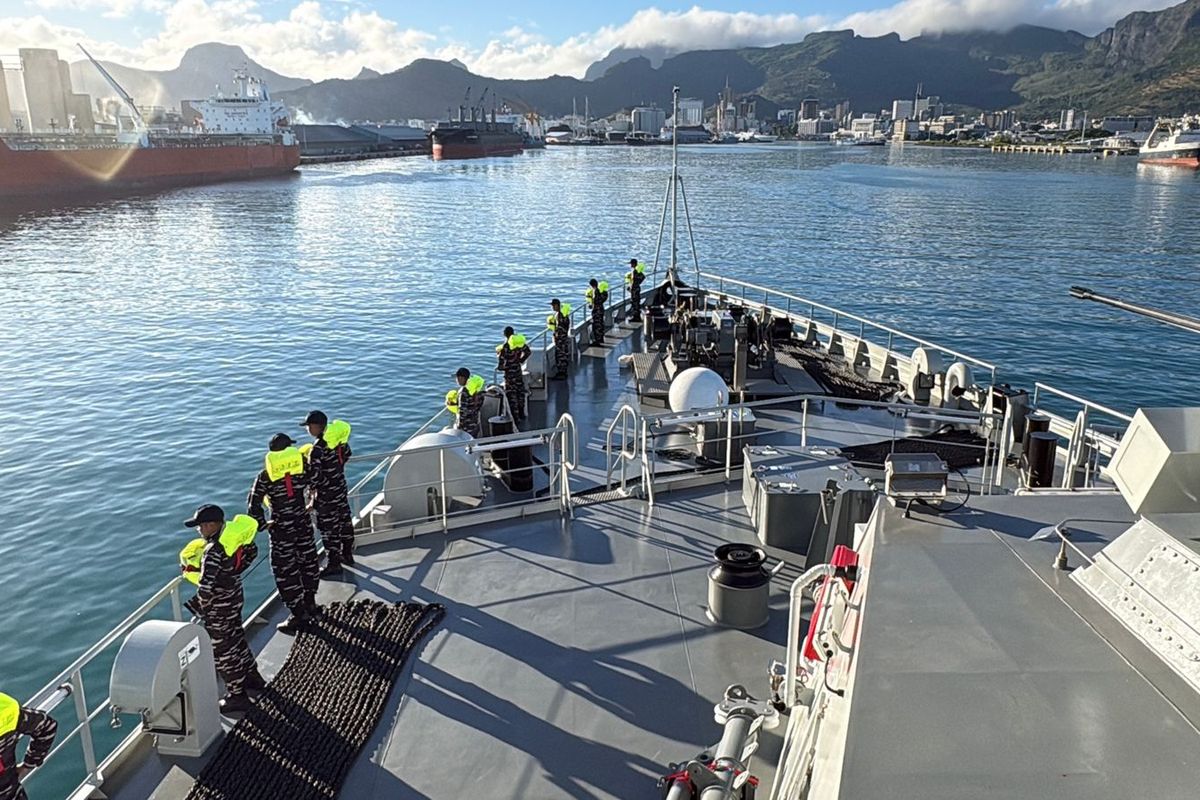 KRI Canopus Sandar di Mauritius, Lanjutkan Misi ke Tanah Air