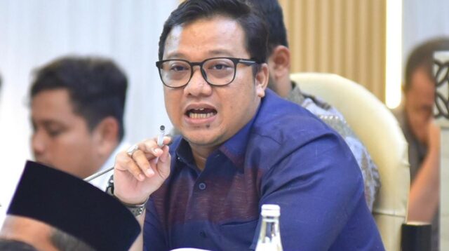 DPR Minta Kemenhub Transparan Soal Evaluasi Taksi Green SM