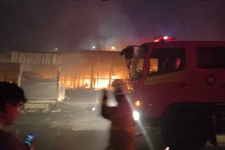 Kebakaran Pasar Kanjengan Semarang Hanguskan 480 Kios