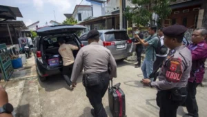 KPK Amankan Uang Ratusan Juta dari Rumah Pimpinan DPRD Jabar