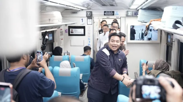 DPR Minta Pemerintah Tindak Tegas Taksi Green SM