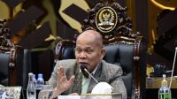 Wakil_Ketua_Badan_Legislasi__Baleg__DPR_RI_Sturman_Panjaitan_dalam_Rapat_Pleno_Presentasi_Tim_Ahli_t20260406174313 DPR Minta Perbedaan RUU Satu Data dan Statistik Diperjelas
