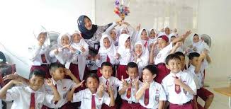 Sekolah Tak Ikut WFH, Belajar Tetap Tatap Muka