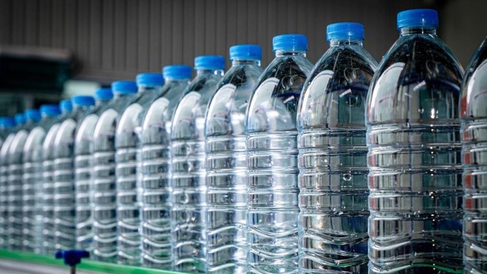 DPR Soroti Keberlanjutan Industri AMDK