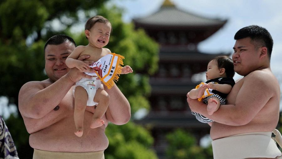 Tokyo Heboh Festival Bayi Menangis, Tangisan Jadi Doa Panjang Umur