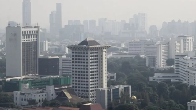 Jakarta Masuk Zona Udara Tak Sehat Rabu Pagi