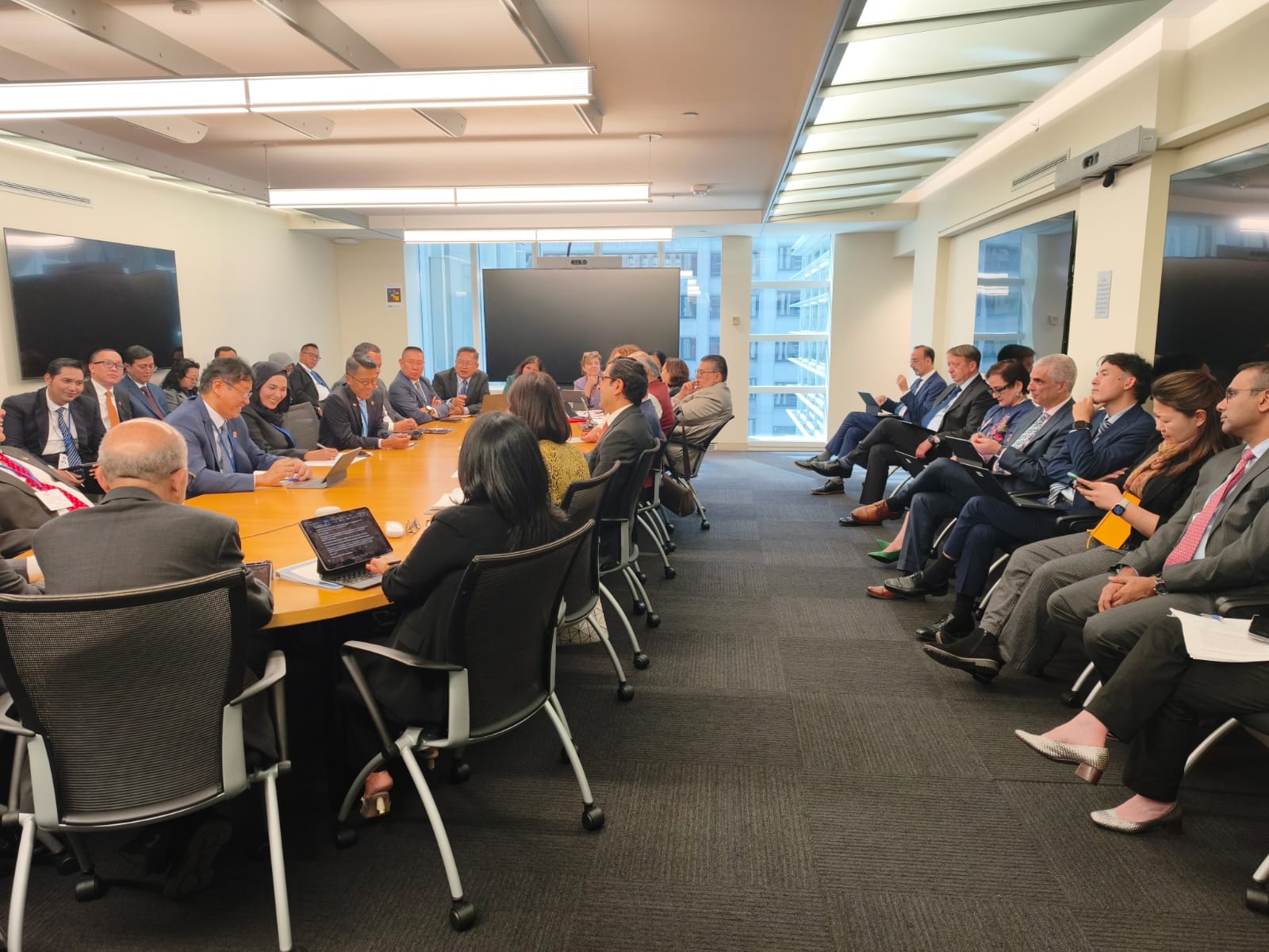 Waka DPR Sari Yuliati Bahas Prioritas Ekonomi Indonesia dengan World Bank Group