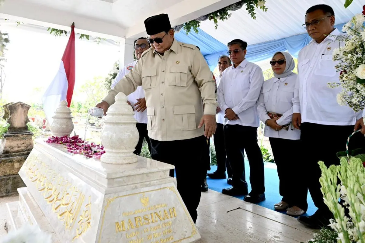 Prabowo Resmikan Museum Marsinah, Lanjutkan Ziarah Khidmat