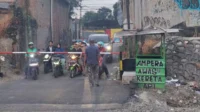 Akhirnya KAI Pasang Palang Pintu Sementara di Bekasi Timur