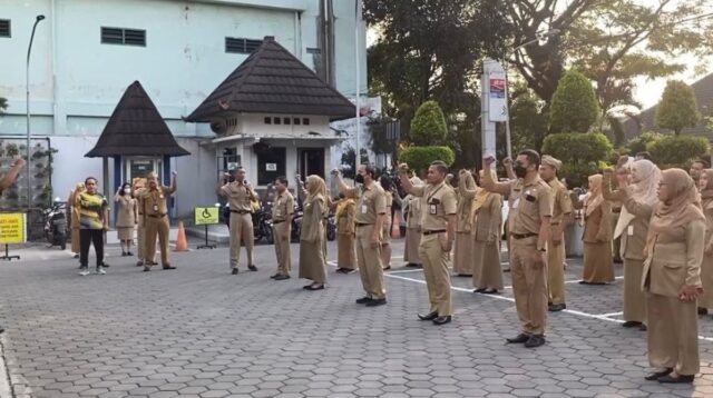 Nasib Guru Non-ASN, DPR Minta Solusi Konkret