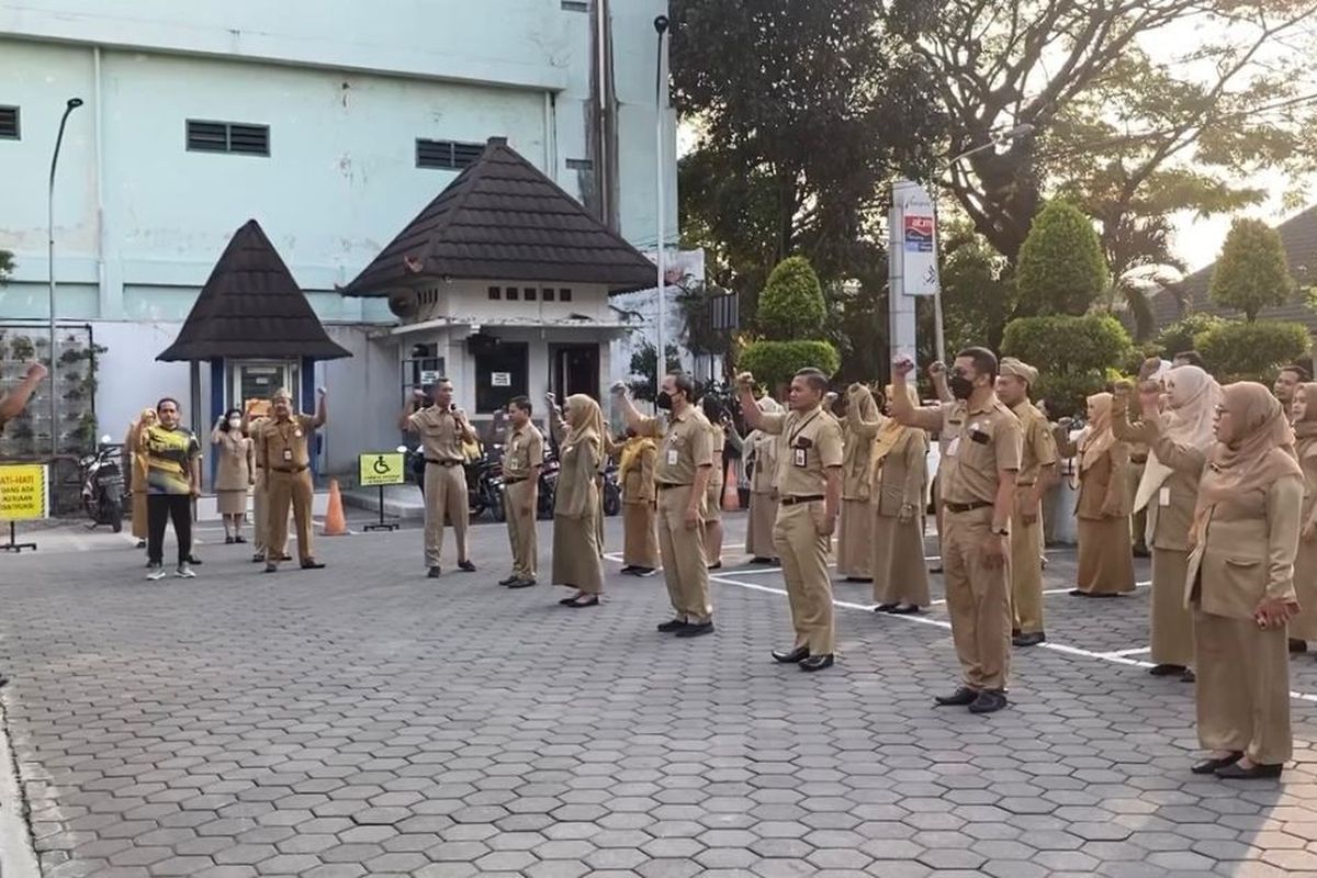Nasib Guru Non-ASN, DPR Minta Solusi Konkret