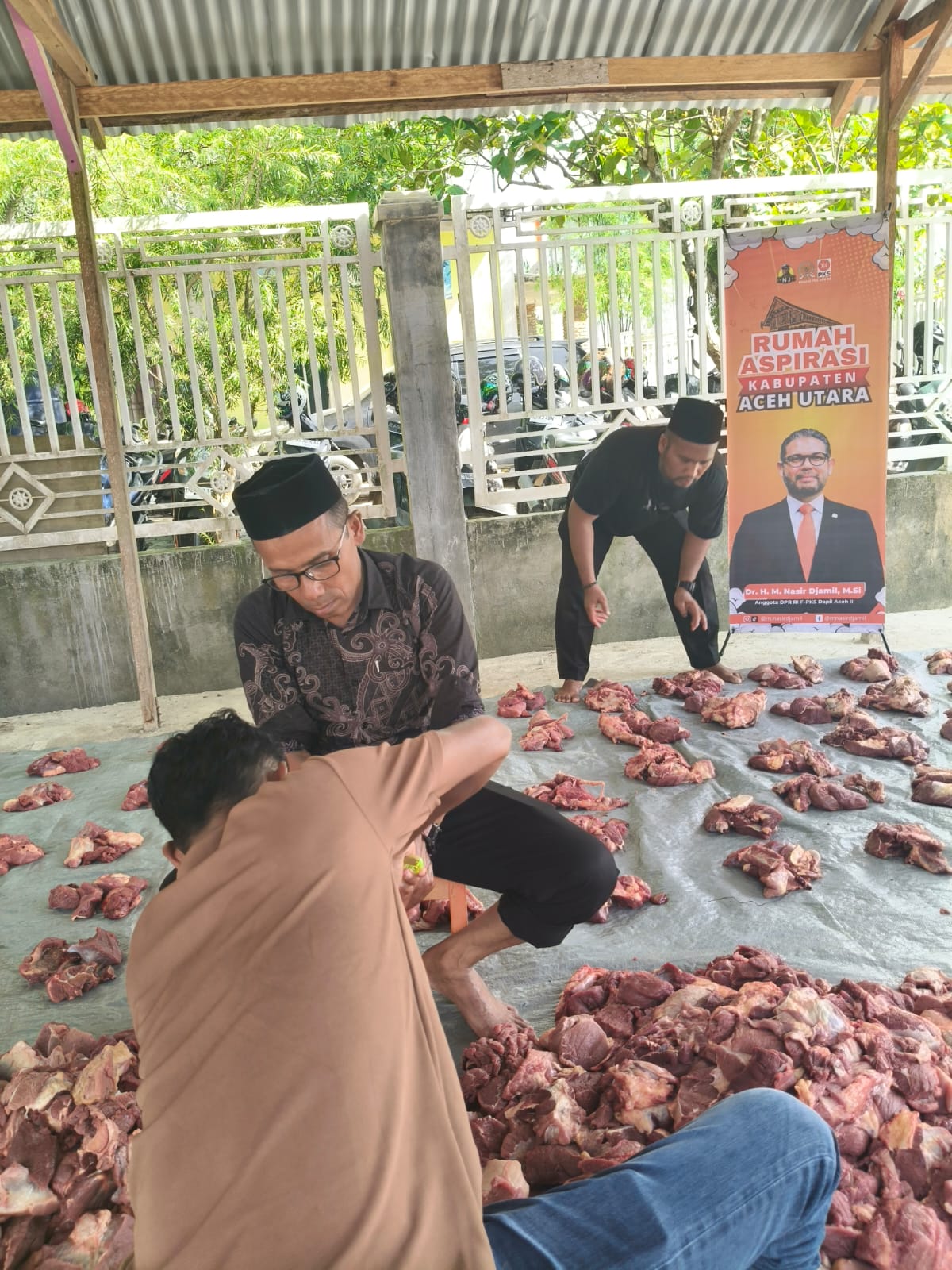 Nasir Djamil Salurkan 33 Hewan Kurban pada Idul Adha 1447 H