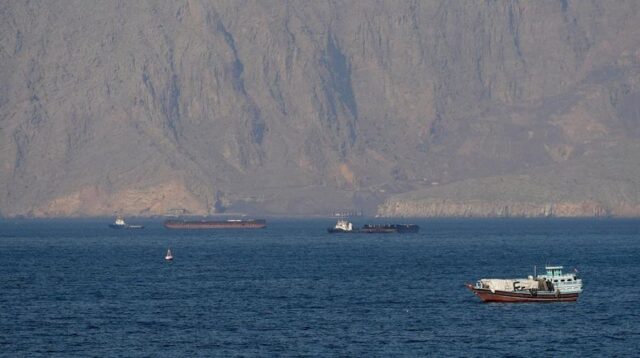Iran Ancam Hormuz Jadi Kuburan Armada AS