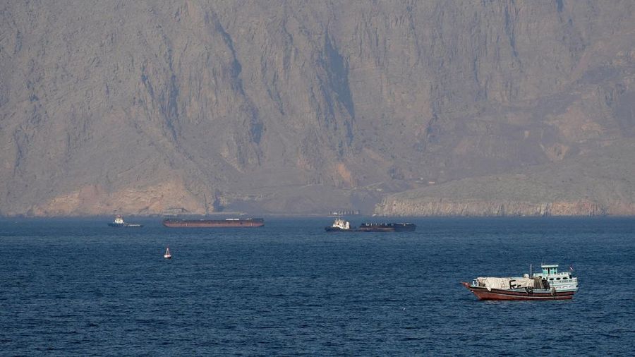 Iran Ancam Hormuz Jadi Kuburan Armada AS