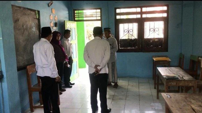Kasus Seragam, Kepsek MA Al-Furqan Disemprit Kemenag