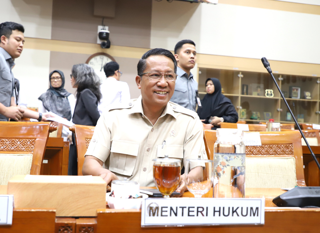 Saat RDP Dengan Komisi III DPR, Menkum Usulkan Aturan Penempatan Polri di Jabatan Sipil