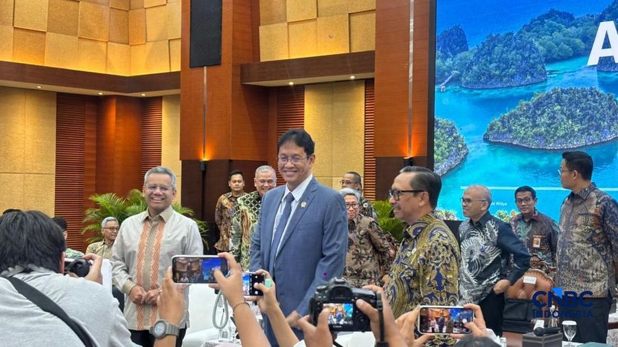 Purbaya Siapkan Insentif 100 Ribu Mobil Listrik