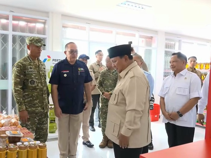 Prabowo Resmikan 1.061 Koperasi Merah Putih, Tito Dampingi di Nganjuk