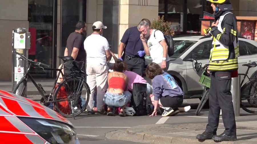 Brutal! Mobil Seruduk Pejalan di Leipzig, 2 Tewas