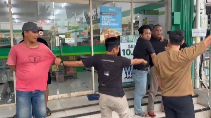 Polres Serang Tangkap Dua Spesialis Ganjal ATM