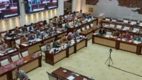 Rupiah Terpuruk, DPR Minta Gubernur BI Mundur