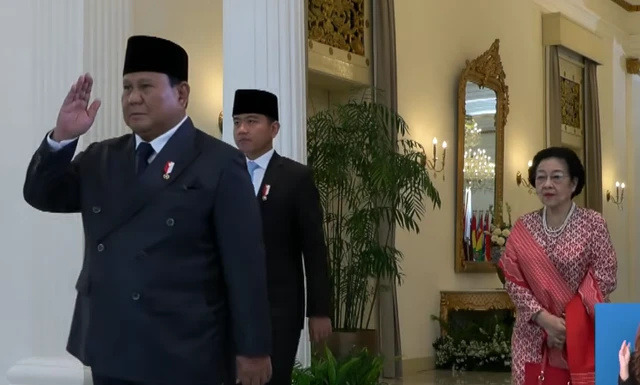 Prabowo Didampingi Gibran dan Megawati di Upacara Pancasila