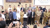 Rapat Bersama DPR RI, Mendagri Uraikan Solusi Penataan PPPK di Daerah