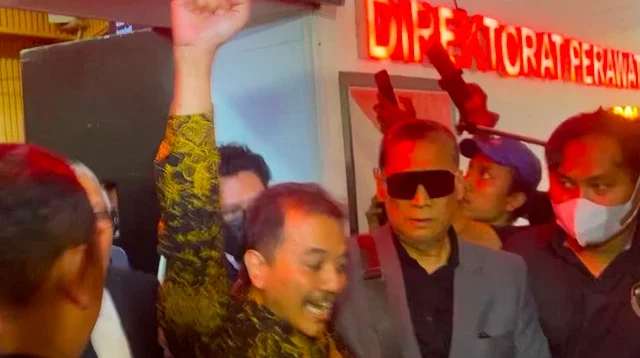 Roy Suryo dan dr. Tifa Tak Ditahan, Wajib Lapor ke Kejari Jaksel