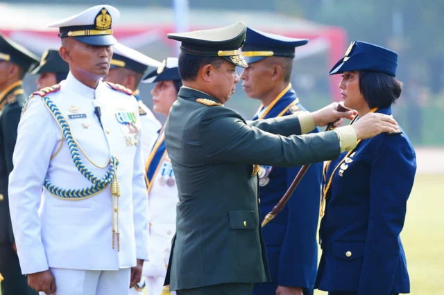 Panglima Lantik 1.737 Perwira Remaja TNI di Magelang