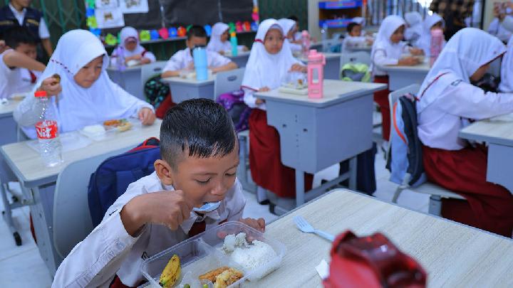 Media Asing Sorot Pemangkasan Anggaran MBG